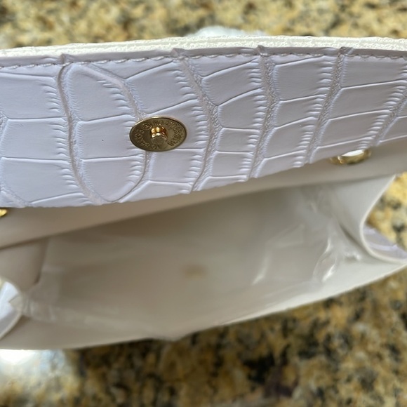 White Vegan Croc Fur Handle Statement Hand Bag - Picture 11 of 14